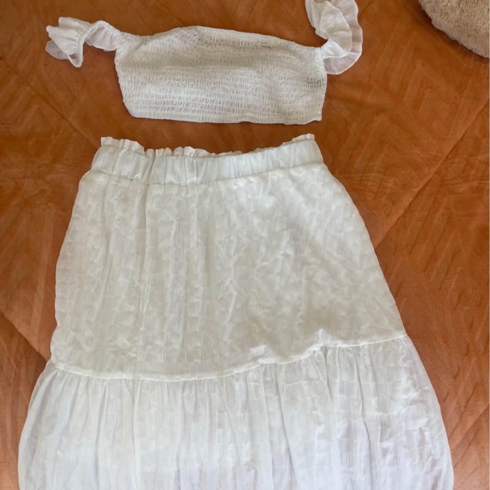 Elegant White Skirt